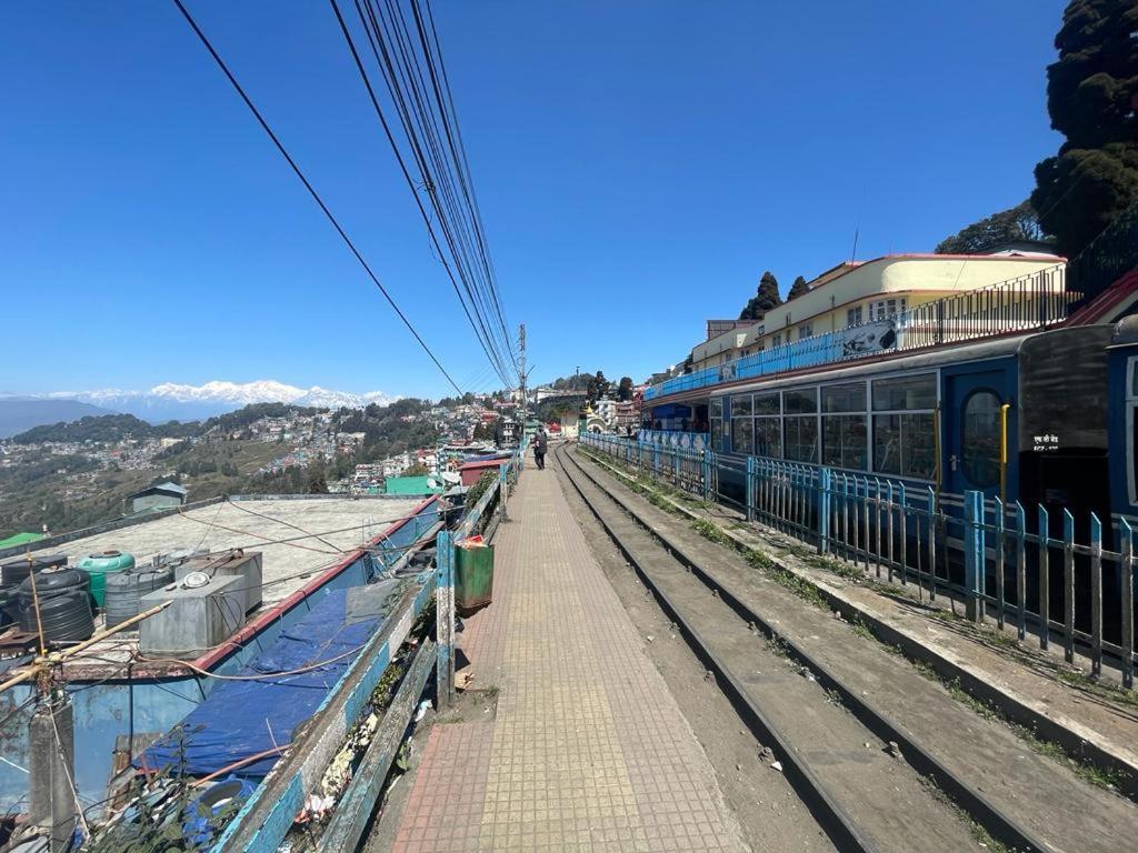 International Youth Hostel Darjeeling Дарджилінг Екстер'єр фото